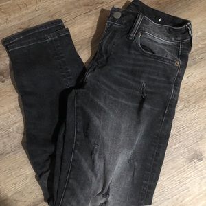 Men’s American Eagle athletic skinny jeans